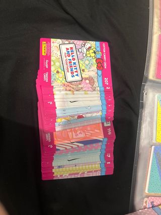 Caja de cartas Hello Kitty y Friends Panini