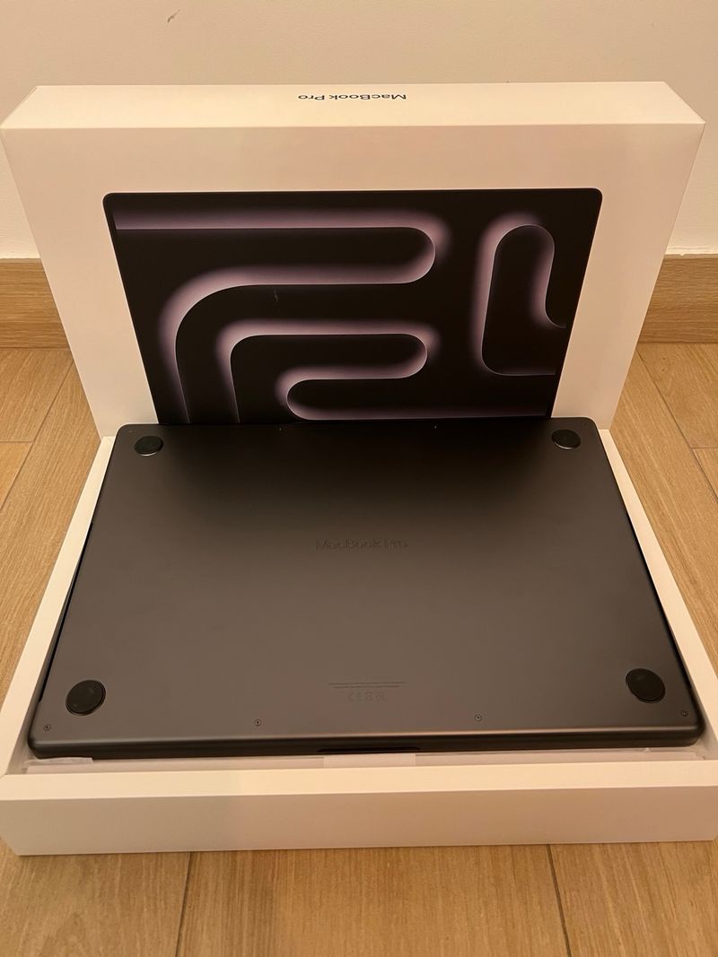 MacBook Pro 16 M4 Max 48GB 16 Núcleos afbeelding 3