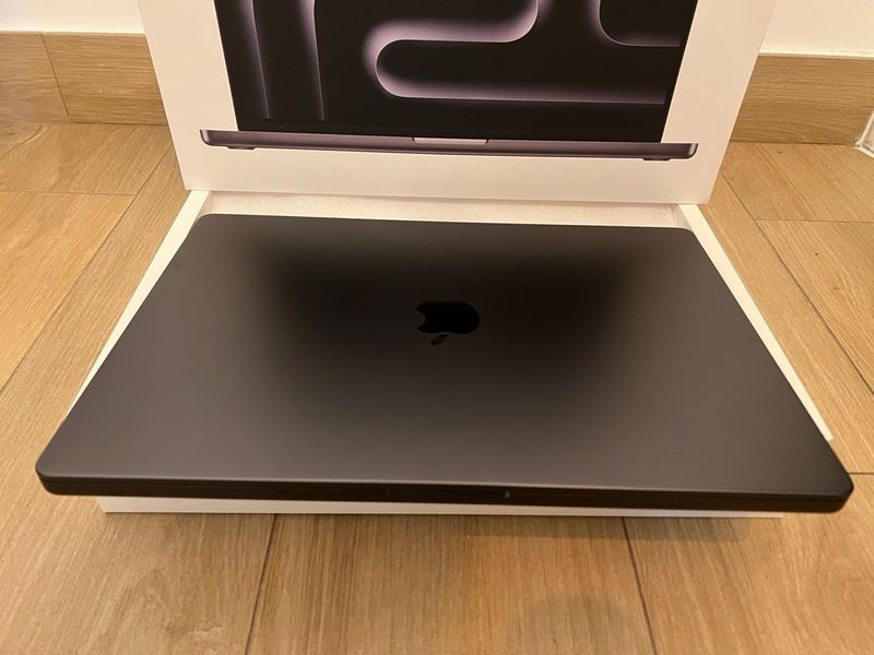 MacBook Pro 16 M4 Max 48GB 16 Núcleos afbeelding 6