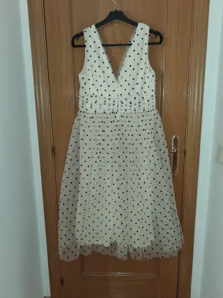 Vestido de tul con lunares invitada eventos