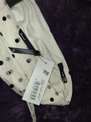 Vestido de tul con lunares invitada eventos