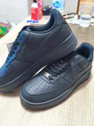 Nike Air Force 1 Negras sin estrenar