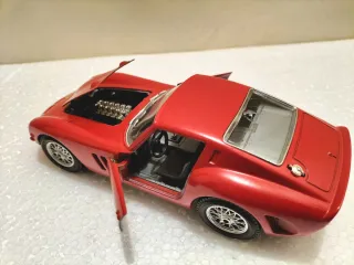 Ferrari 250 GTO Bburago 1/24