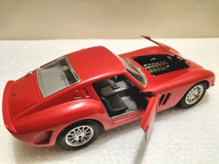 Ferrari 250 GTO Bburago 1/24