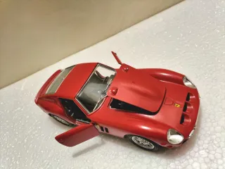 Ferrari 250 GTO Bburago 1/24