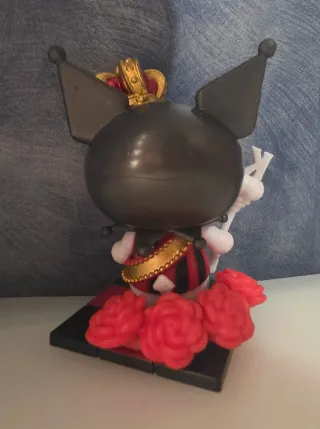 Figura Kuromi Reina Poker Coleccionable