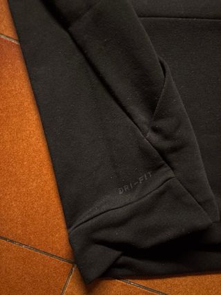 Felpa Nike Nera con Cappuccio