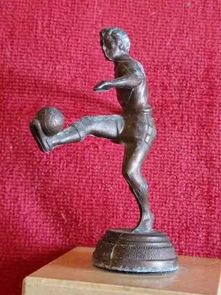 Statuetta calciatore vintage anni 40-70