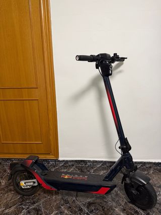 Patinete Eléctrico Red Bull Racing 10”