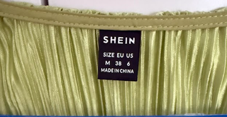 Top verde lima plisado SHEIN – nuevo sin estrenar