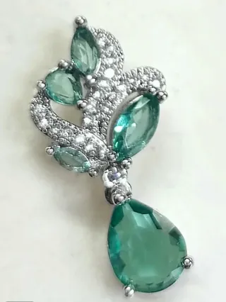 Pendientes Circonitas y Esmeraldas