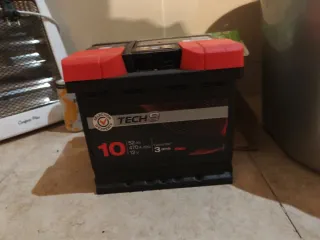 Batería Coche TECH9 10 52Ah 470A 12V