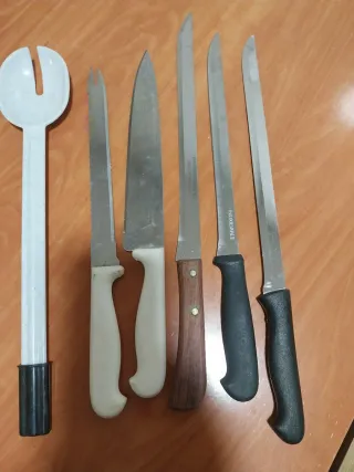 Set di coltelli per prosciutto, pane e altro