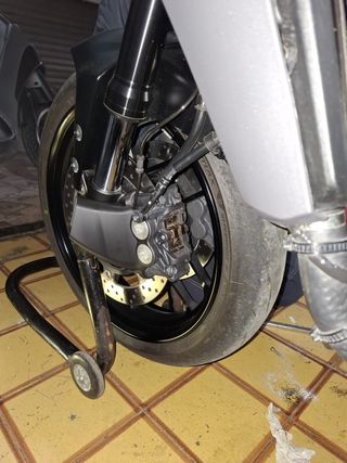 Tobera Refrigeración Frenos Yamaha MT-09 2024