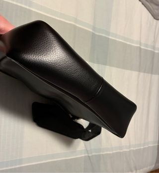 Bandolera de piel negra de caballero