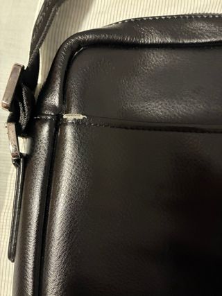 Bandolera de piel negra de caballero