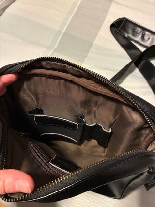 Bandolera de piel negra de caballero