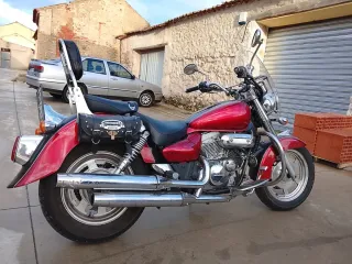 Hyosung Aquila 250 Roja