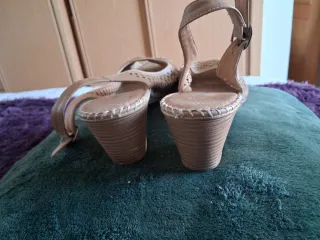 Sandalias cuña camel