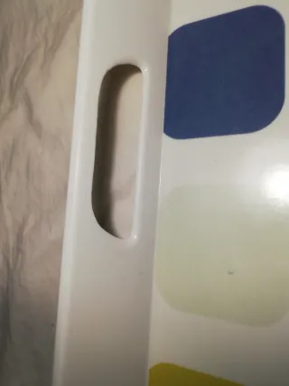 Bandeja grande con diseño de cuadrados