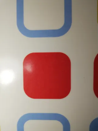 Bandeja grande con diseño de cuadrados