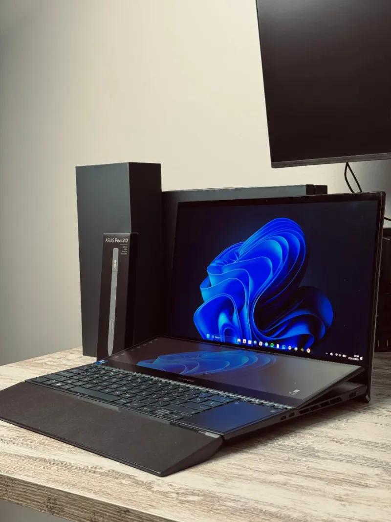 ASUS Zenbook Pro Duo 15 OLED UX582ZM