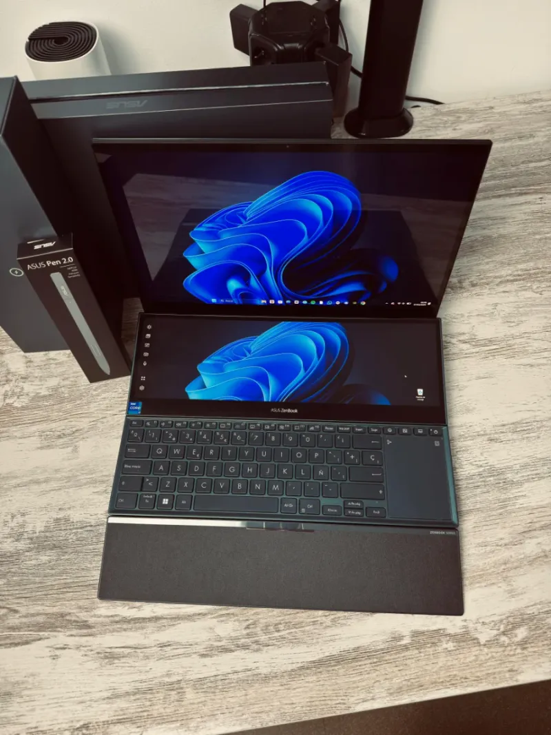 ASUS Zenbook Pro Duo 15 OLED UX582ZM afbeelding 2