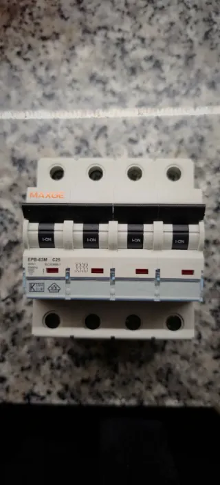 Magnetotérmicos y diferenciales ABB, Schneider,