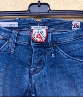 Set Jeans, Blusa e Scarpe Nike