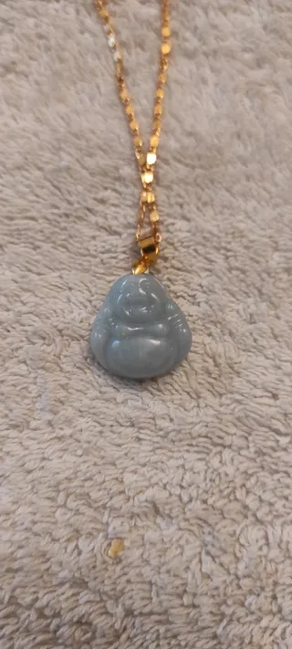 2 Collares Buda Jade Dorado/Plateado son dos.
