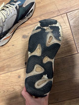 Adidas Yeezy 700 Wave Runner