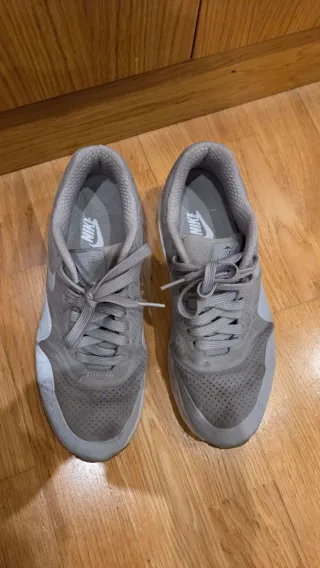 Zapatillas Nike Grises