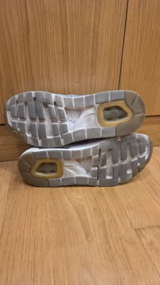 Zapatillas Nike Grises