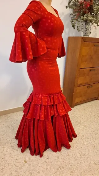 Traje de Flamenca Rojo con Lunares. Varias tallas
