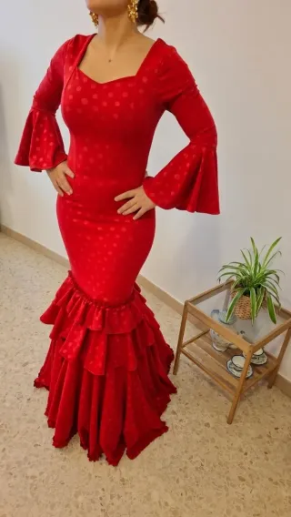 Traje de Flamenca Rojo con Lunares. Varias tallas