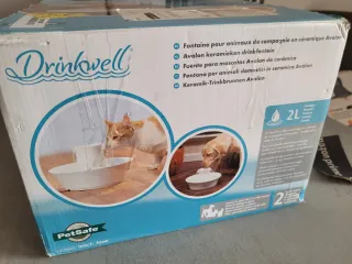 Fontana in ceramica per animali domestici