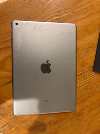iPad 6ª Gen 32GB Gris 2018