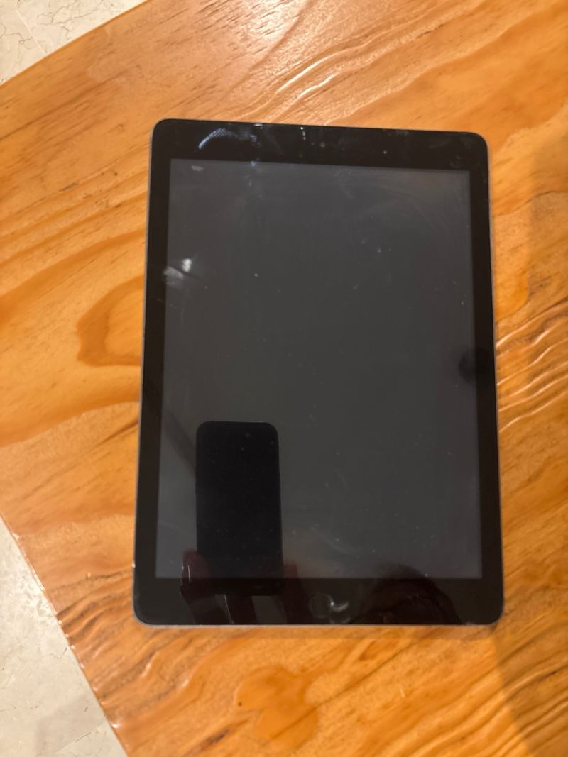 iPad 6ª Gen 32GB Gris 2018 afbeelding 4