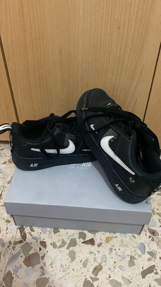 Nike Air Force 1 Negras