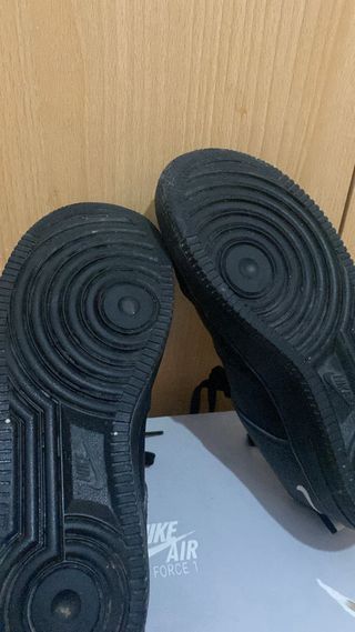 Nike Air Force 1 Negras