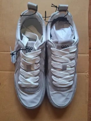 Zapatillas Hummel T-38 Nuevas con etiqueta