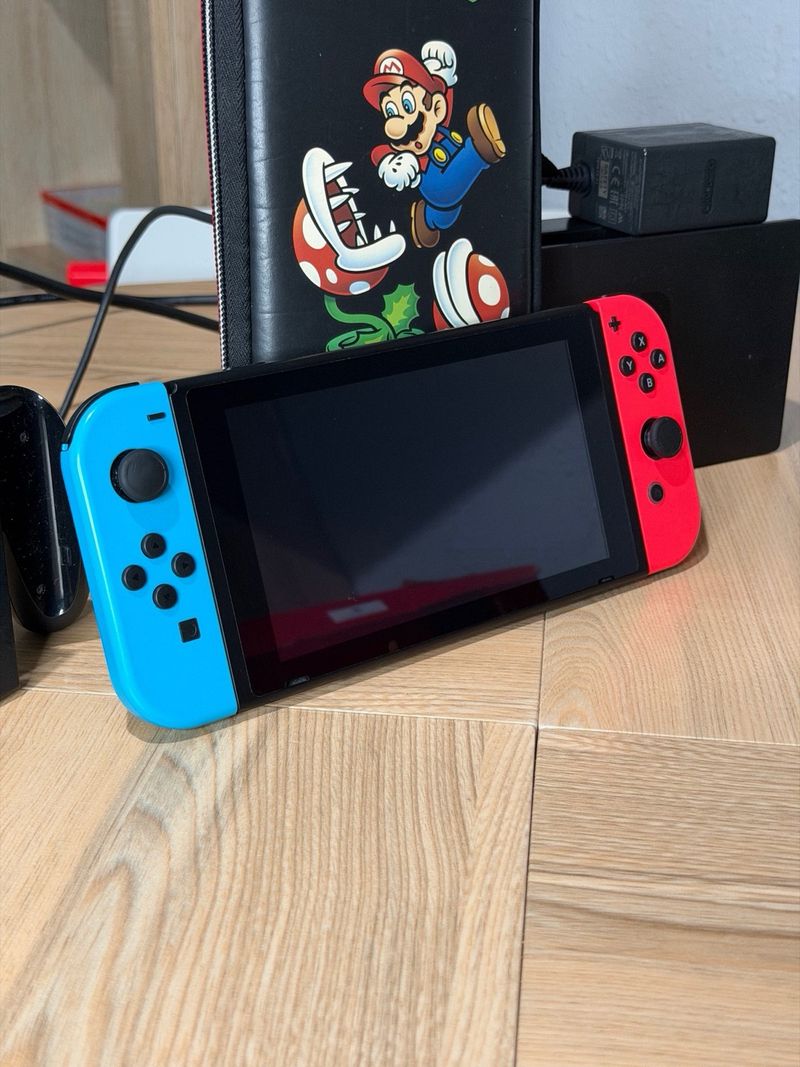 Nintendo Switch V2 (Batería Mejorada) + Accesorios afbeelding 2