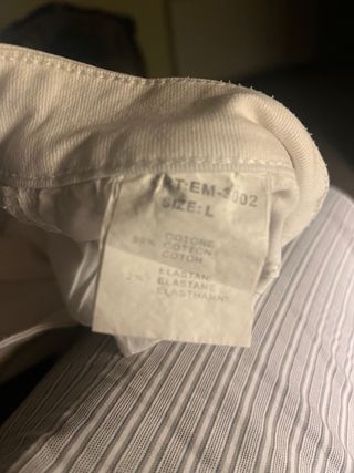 Pantalones blancos vaqueros