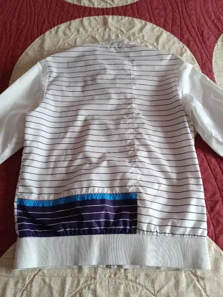 Chaqueta Quiksilver. Talla L. Como nueva