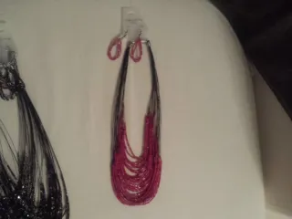 10 Collares con Pendientes Multicolor son diez