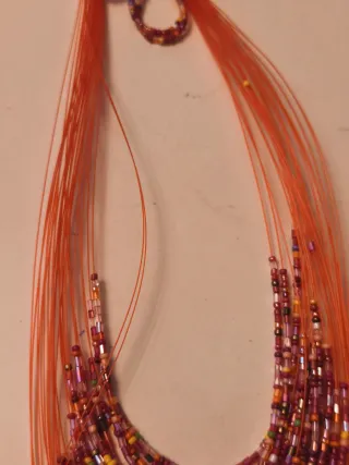 10 Collares con Pendientes Multicolor son diez