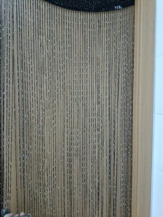 Cortina de flecos negra y plateada Para puertas.