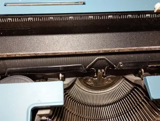Máquina de escribir Olivetti Studio 46