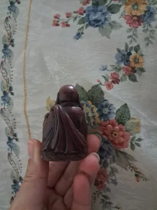 Statuine portafortuna in legno