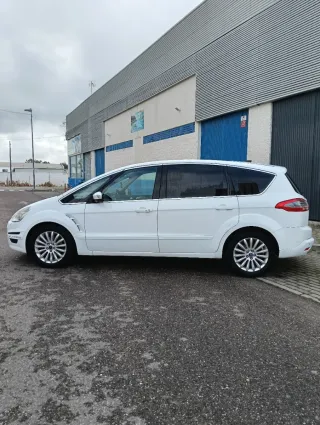 Ford S-MAX 2011